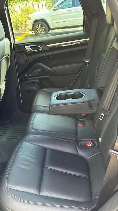 2012 Porsche 958 Cayenne S - Image 6 of 19