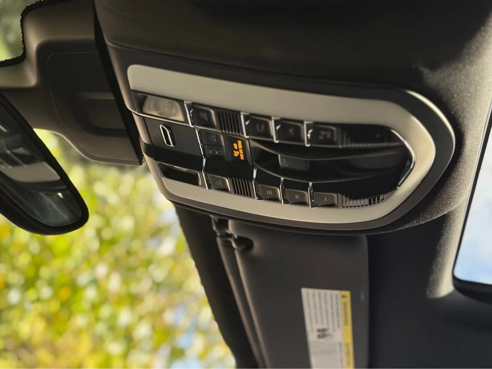 2012 Porsche 958 Cayenne - Image 16 of 20