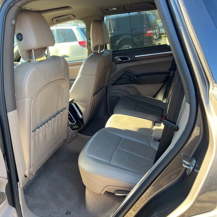 2012 Porsche 958 Cayenne S - Image 3 of 12