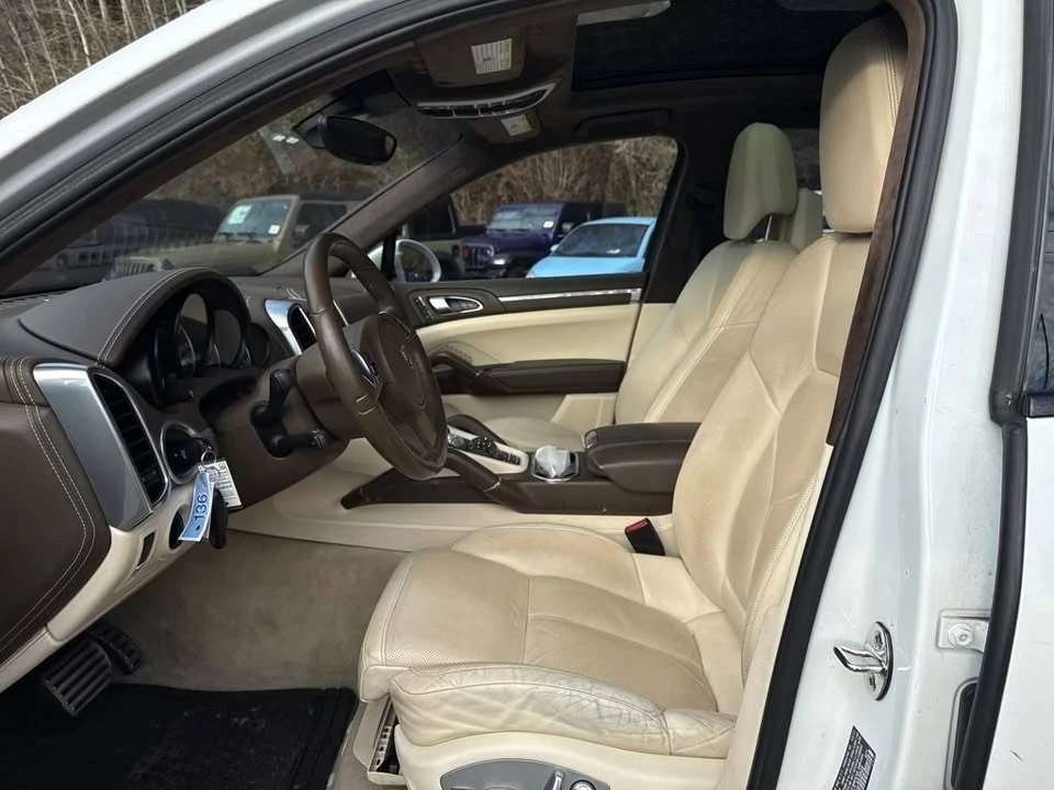 2012 Porsche 958 Cayenne Turbo - Image 7 of 9