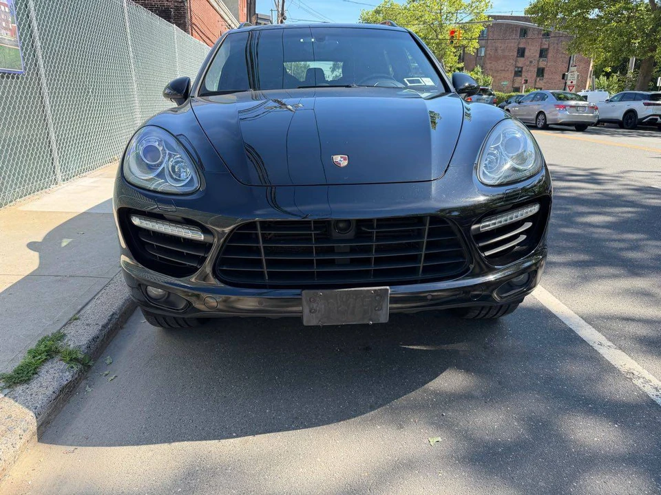 2012 Porsche 958 Cayenne Turbo - Image 2 of 10