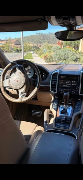 2012 Porsche 958 Cayenne S - Image 8 of 16