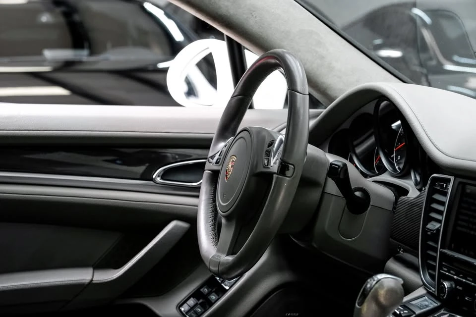 2012 Porsche 970 Panamera - Image 16 of 19