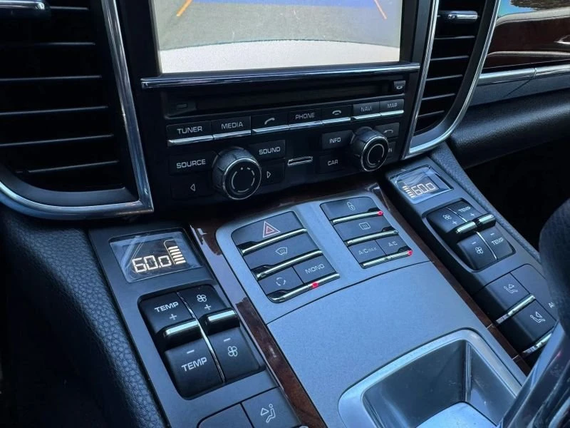 2012 Porsche 970 Panamera - Image 10 of 20