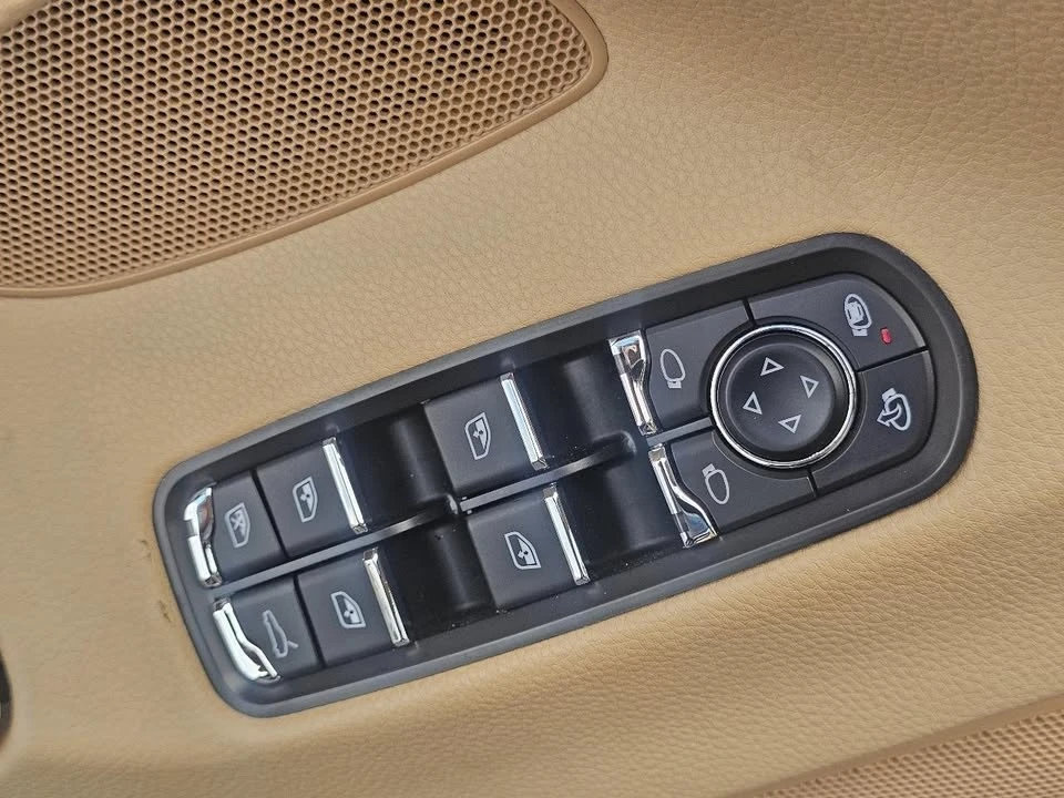 2012 Porsche 970 Panamera - Image 16 of 20