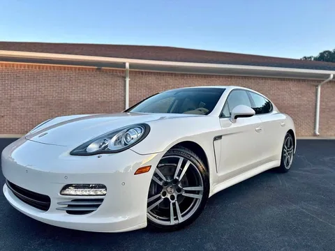 2012 Porsche Panamera 4 Edition Sedan