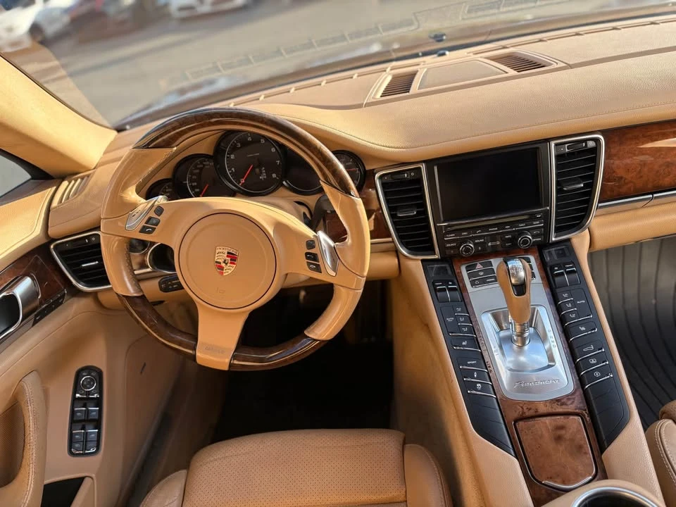 2012 Porsche 970 Panamera 4S - Image 6 of 8