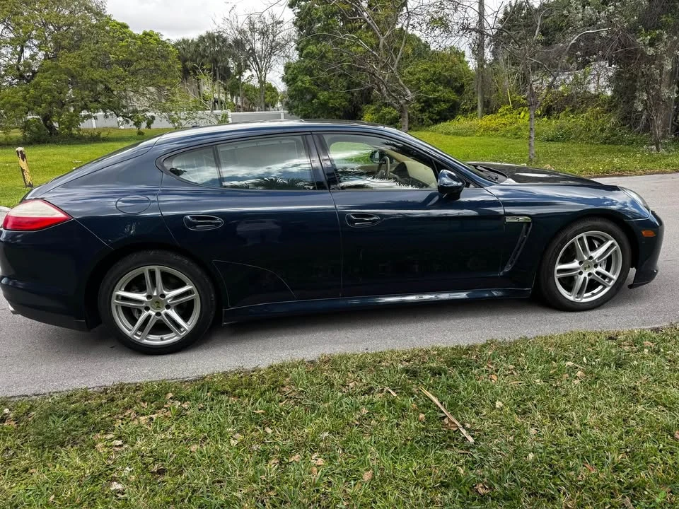 2012 Porsche 970 Panamera - Image 2 of 10