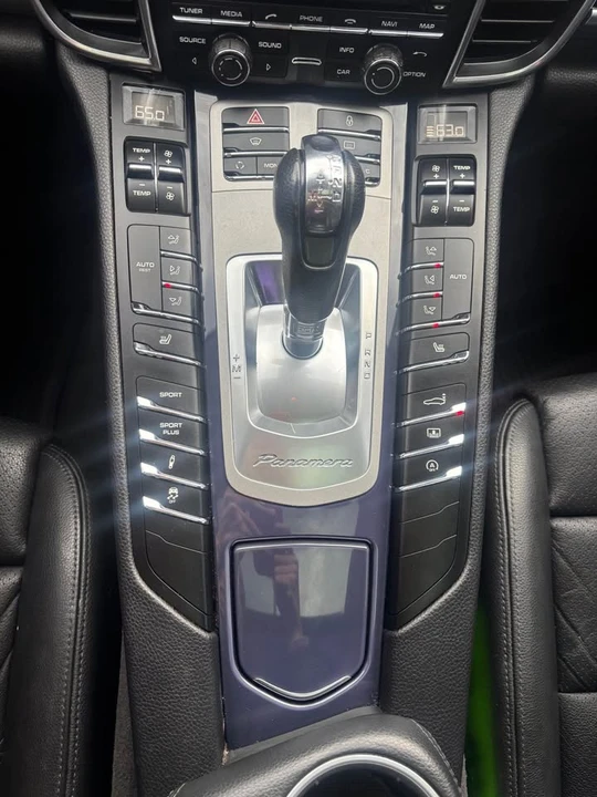 2012 Porsche 970 Panamera - Image 9 of 17