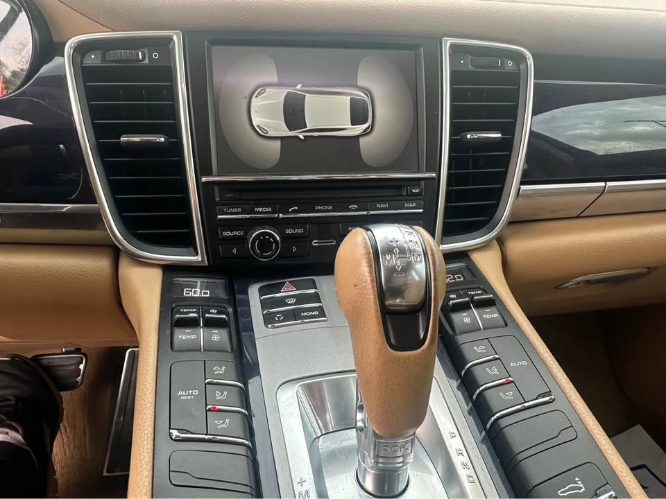 2012 Porsche 970 Panamera - Image 9 of 17