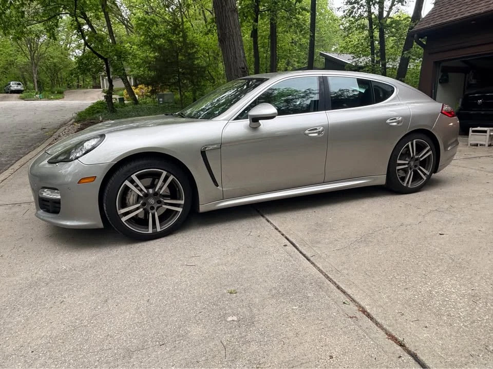 2012 Porsche 970 Panamera 4S - Image 2 of 11