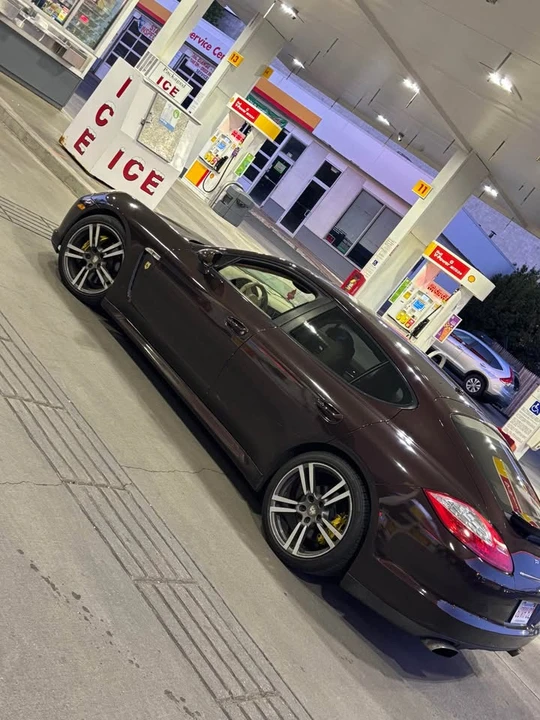 2012 Porsche 970 Panamera 4S - Image 4 of 5