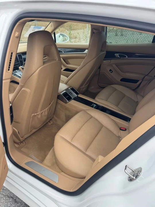 2012 Porsche 970 Panamera 4S - Image 6 of 8