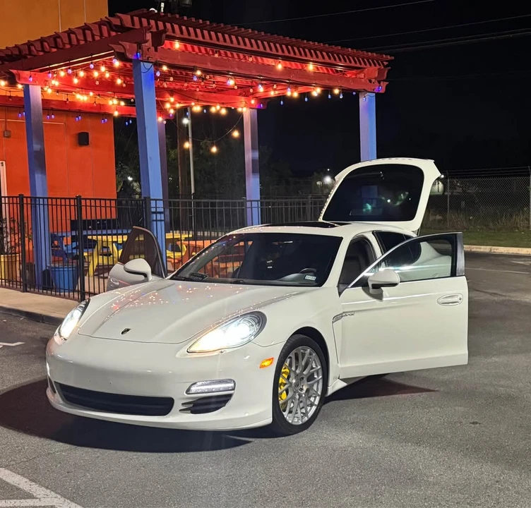 2012 Porsche 970 Panamera S - Image 5 of 9