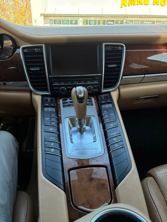 2012 Porsche 970 Panamera - Image 13 of 18