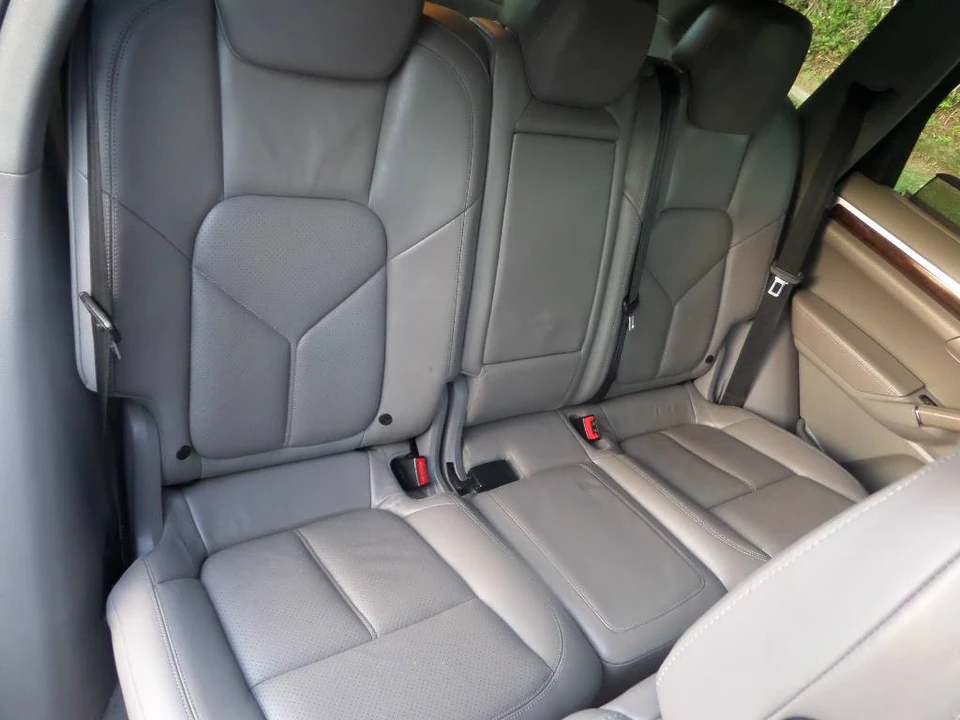2012 Porsche 958 Cayenne - Image 18 of 20
