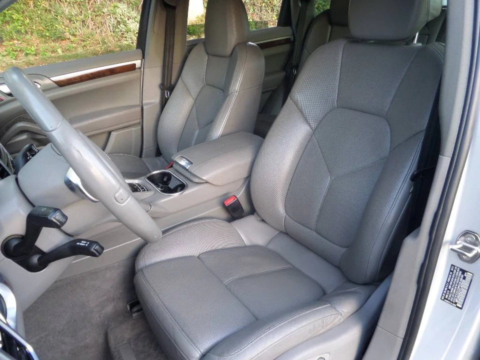 2012 Porsche 958 Cayenne - Image 14 of 20