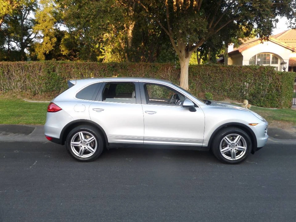 2012 Porsche 958 Cayenne - Image 6 of 20