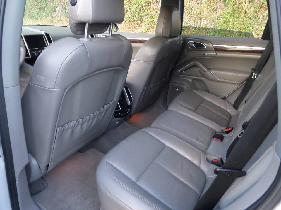2012 Porsche 958 Cayenne - Image 13 of 20