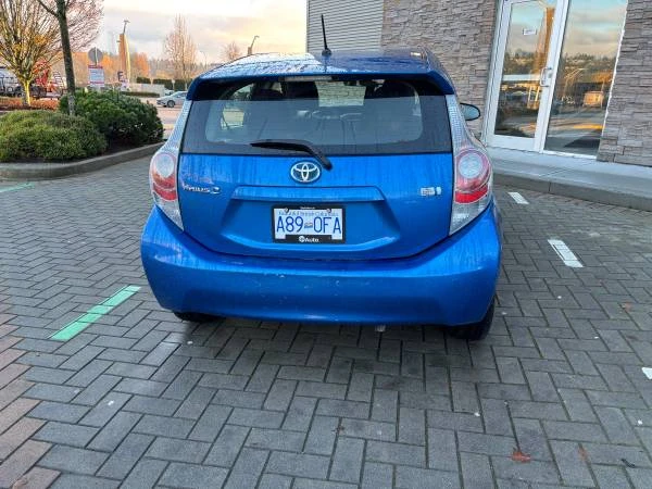 2012 Toyota Prius 3rd Gen - Image 4 of 14