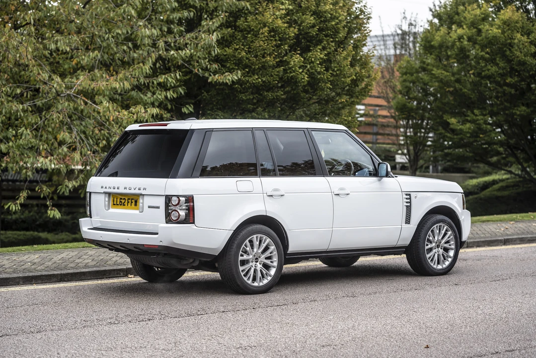 2012 Land Rover Range Rover L322 - Image 3 of 31