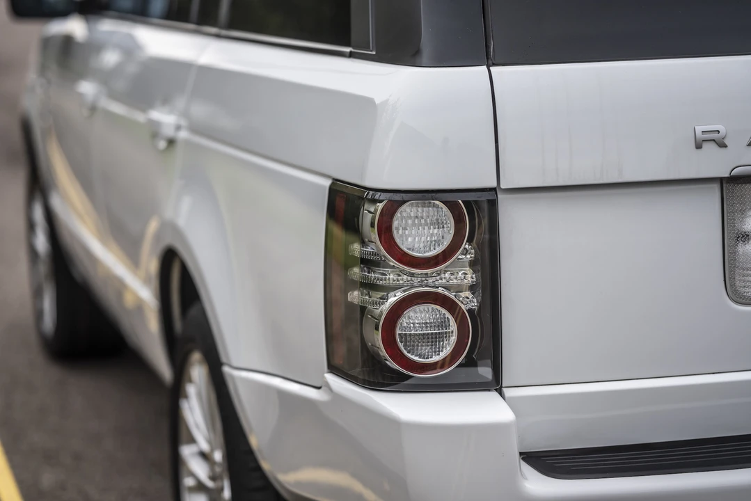 2012 Land Rover Range Rover L322 - Image 28 of 31