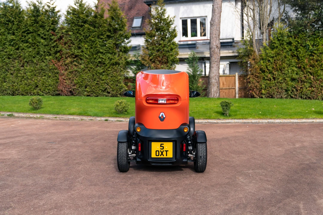 2012 Renault - Image 7 of 31