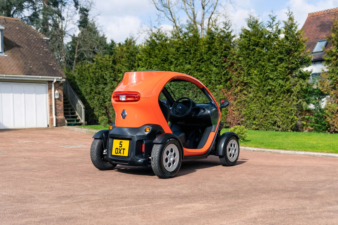2012 Renault - Image 8 of 31