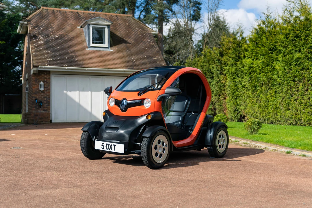 2012 Renault - Image 12 of 31