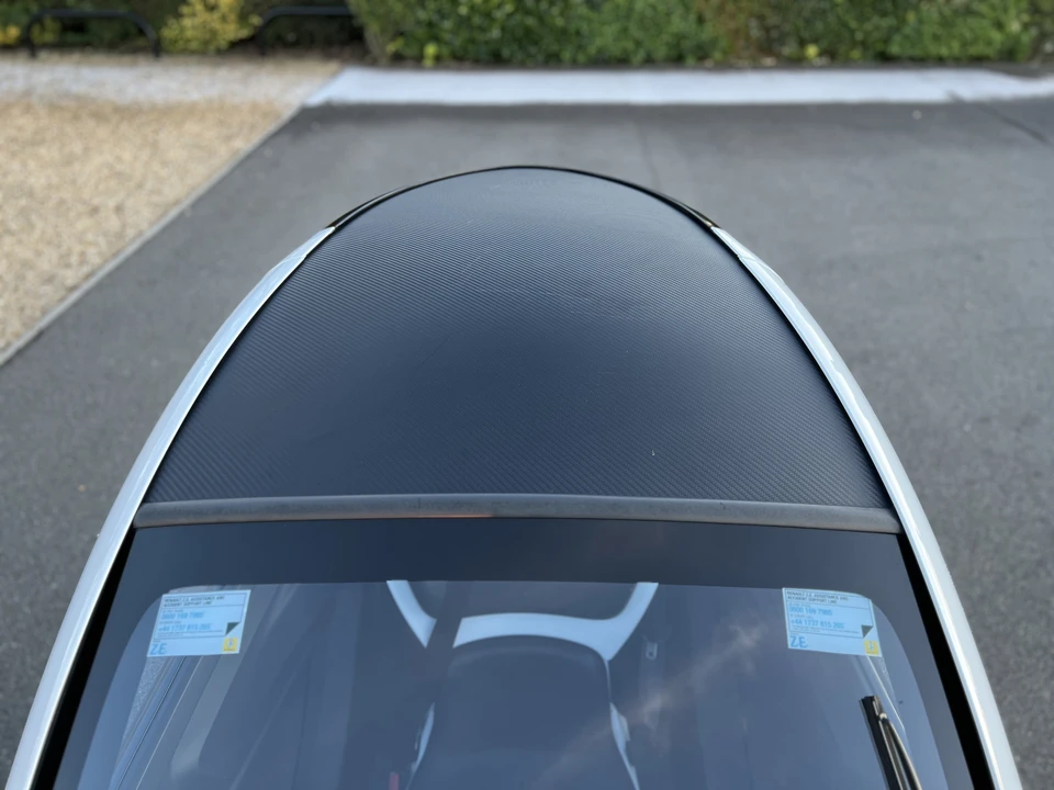 2012 Renault - Image 23 of 31