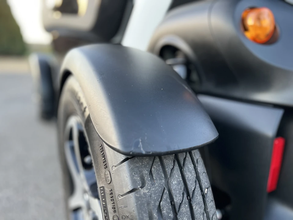 2012 Renault - Image 27 of 31