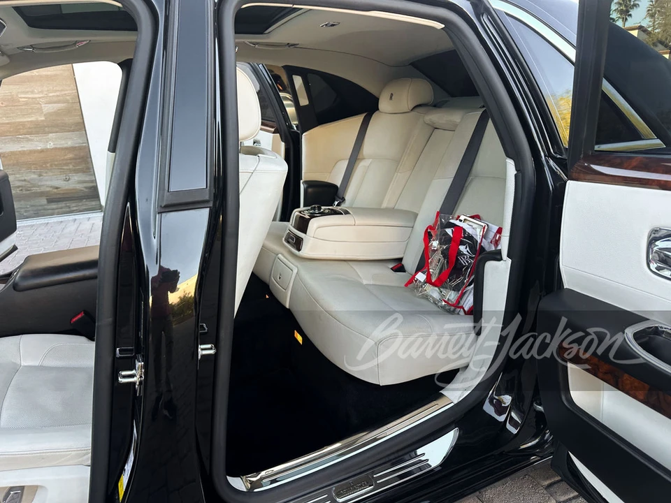 2012 Rolls-Royce Ghost 1st Gen - Image 10 of 16