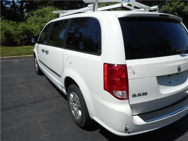 2012 Dodge Caravan - Image 6 of 12