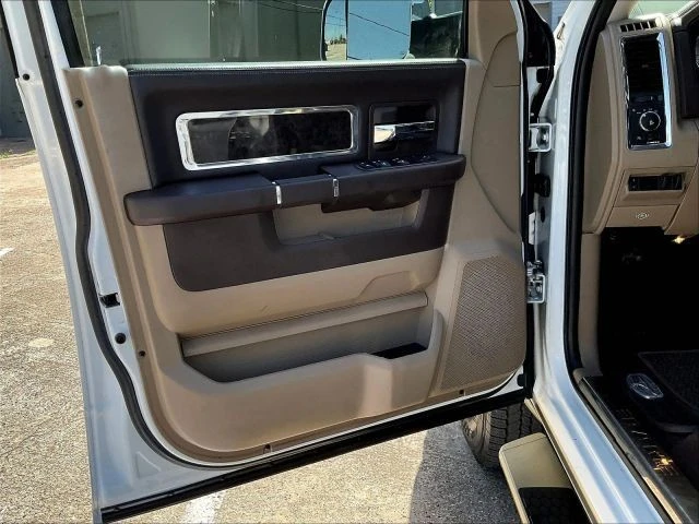 2012 Ram 3500 - Image 17 of 31