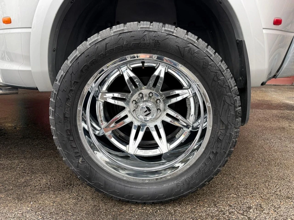 2012 Ram 3500 - Image 9 of 31