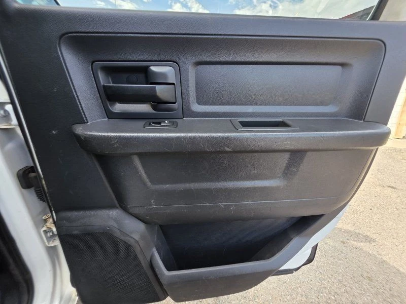 2012 Ram 3500 - Image 28 of 31