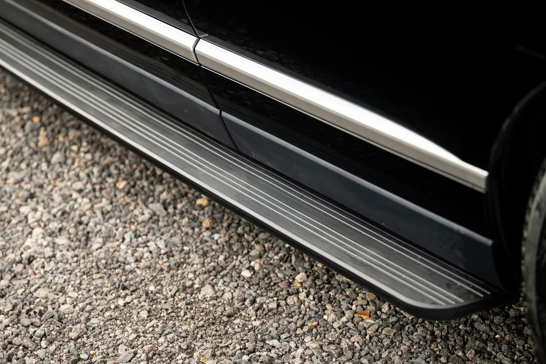 2012 Land Rover Range Rover L322 - Image 13 of 31