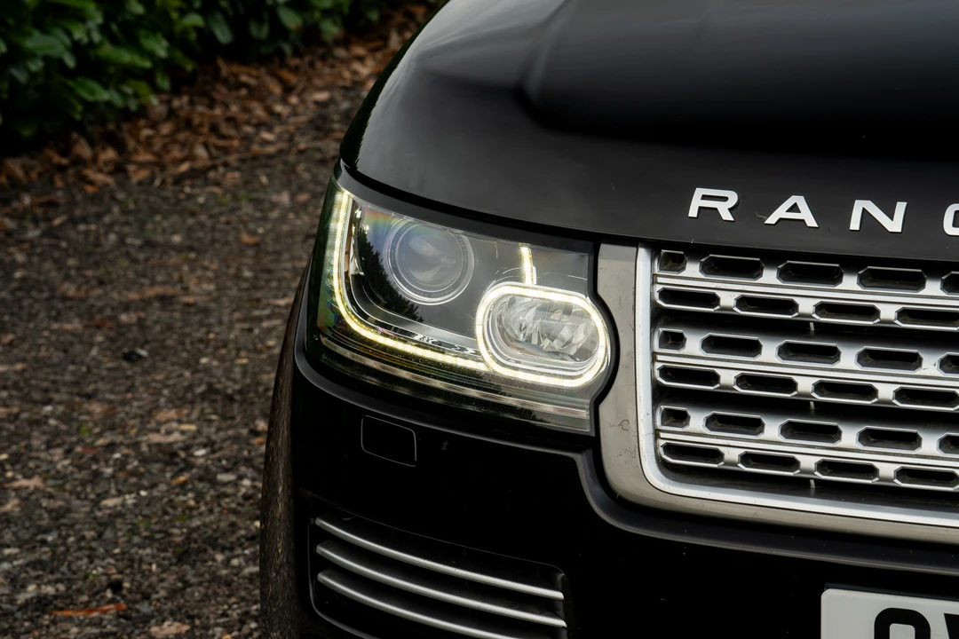 2012 Land Rover Range Rover L322 - Image 16 of 31