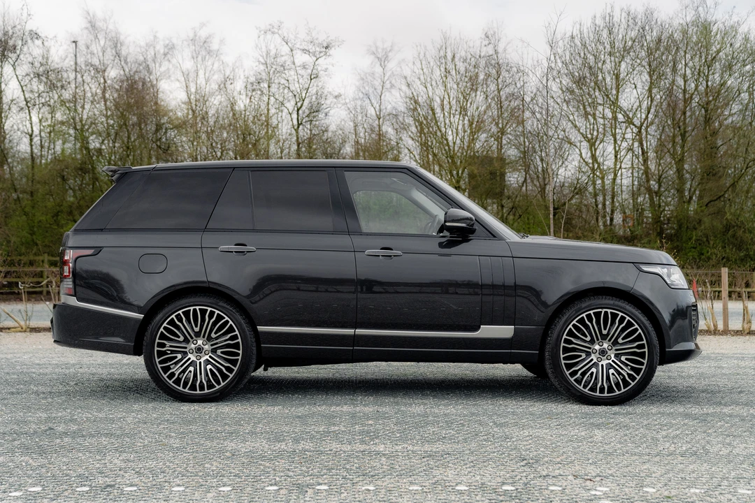 2012 Land Rover Range Rover L322 - Image 4 of 31