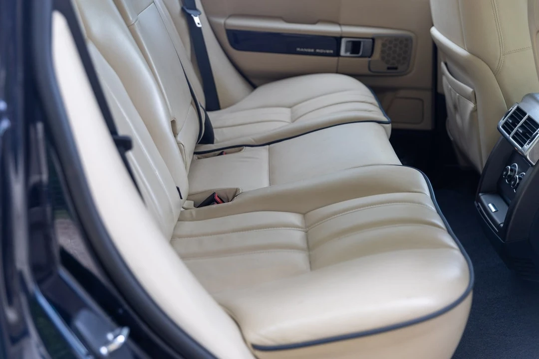 2012 Land Rover Range Rover L322 - Image 25 of 30