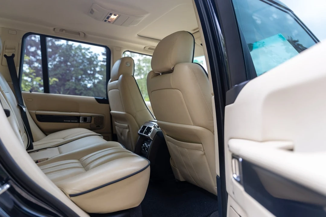 2012 Land Rover Range Rover L322 - Image 26 of 30