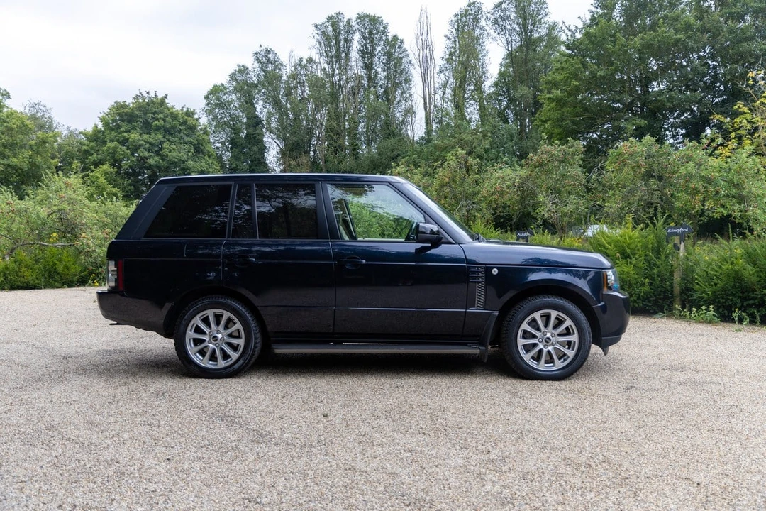 2012 Land Rover Range Rover L322 - Image 9 of 30
