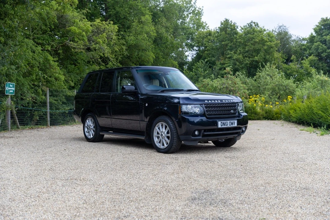 2012 Land Rover Range Rover L322 - Image 12 of 30