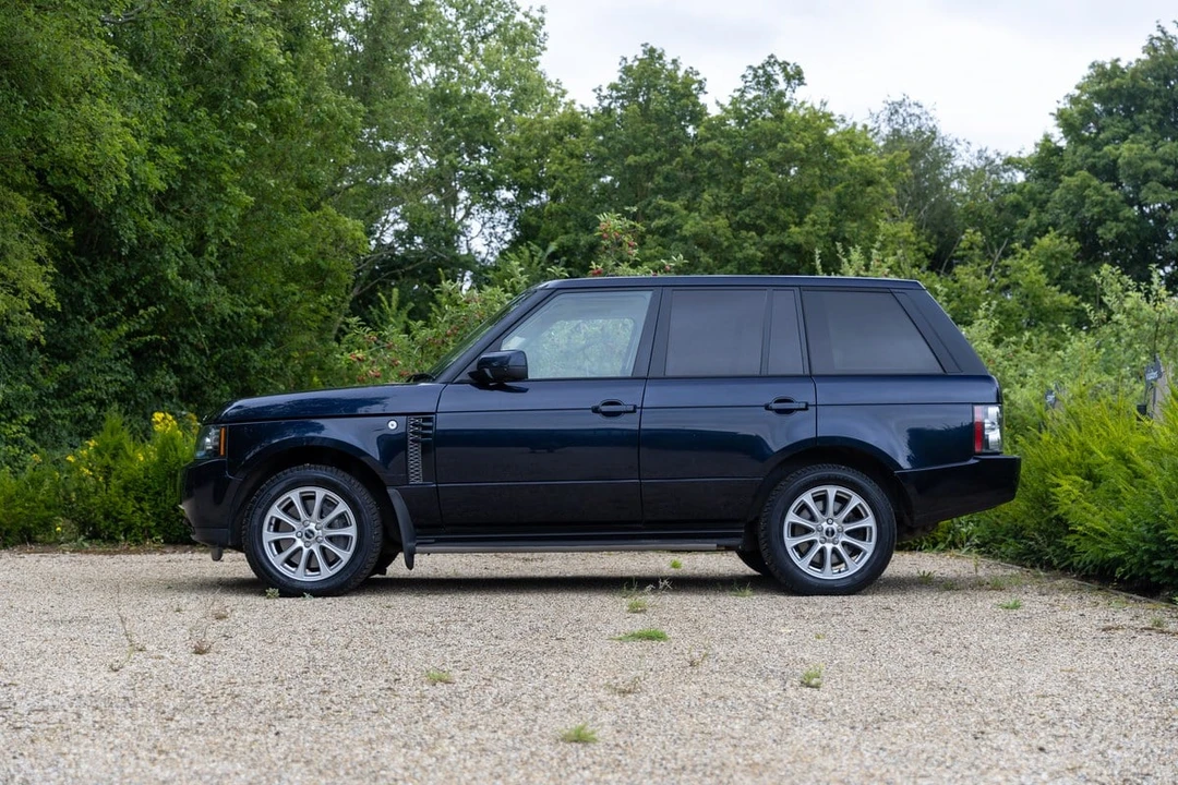 2012 Land Rover Range Rover L322 - Image 19 of 30