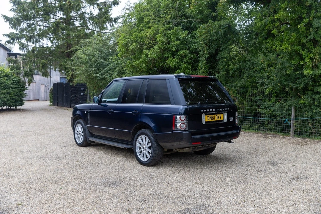 2012 Land Rover Range Rover L322 - Image 5 of 30