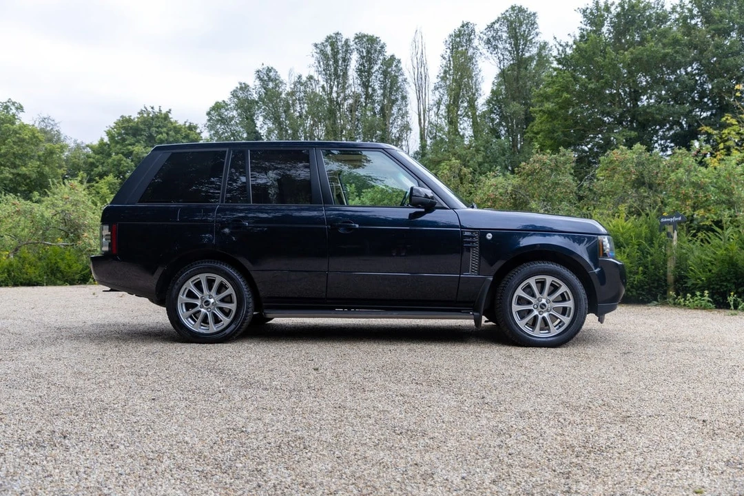 2012 Land Rover Range Rover L322 - Image 16 of 30