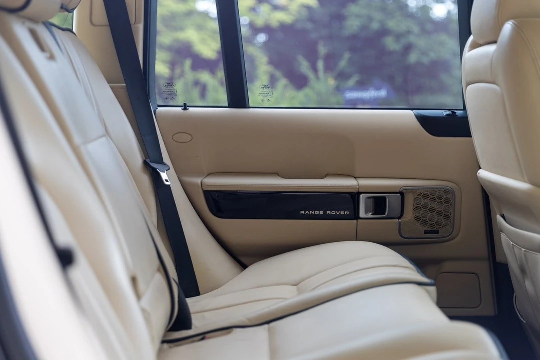 2012 Land Rover Range Rover L322 - Image 27 of 30