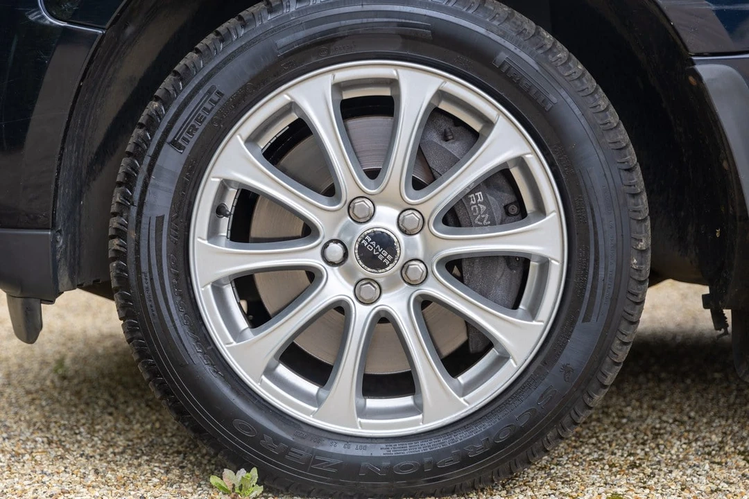 2012 Land Rover Range Rover L322 - Image 23 of 30