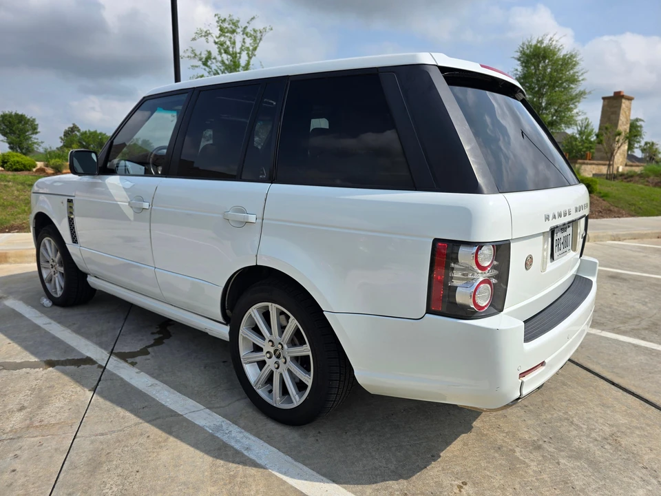2012 Land Rover Range Rover L322 - Image 12 of 31