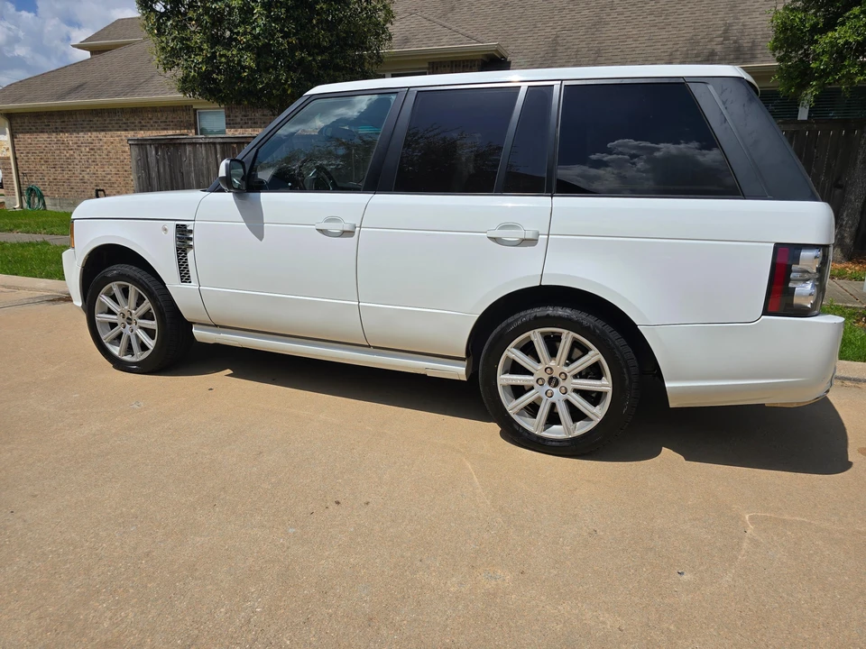 2012 Land Rover Range Rover L322 - Image 11 of 31